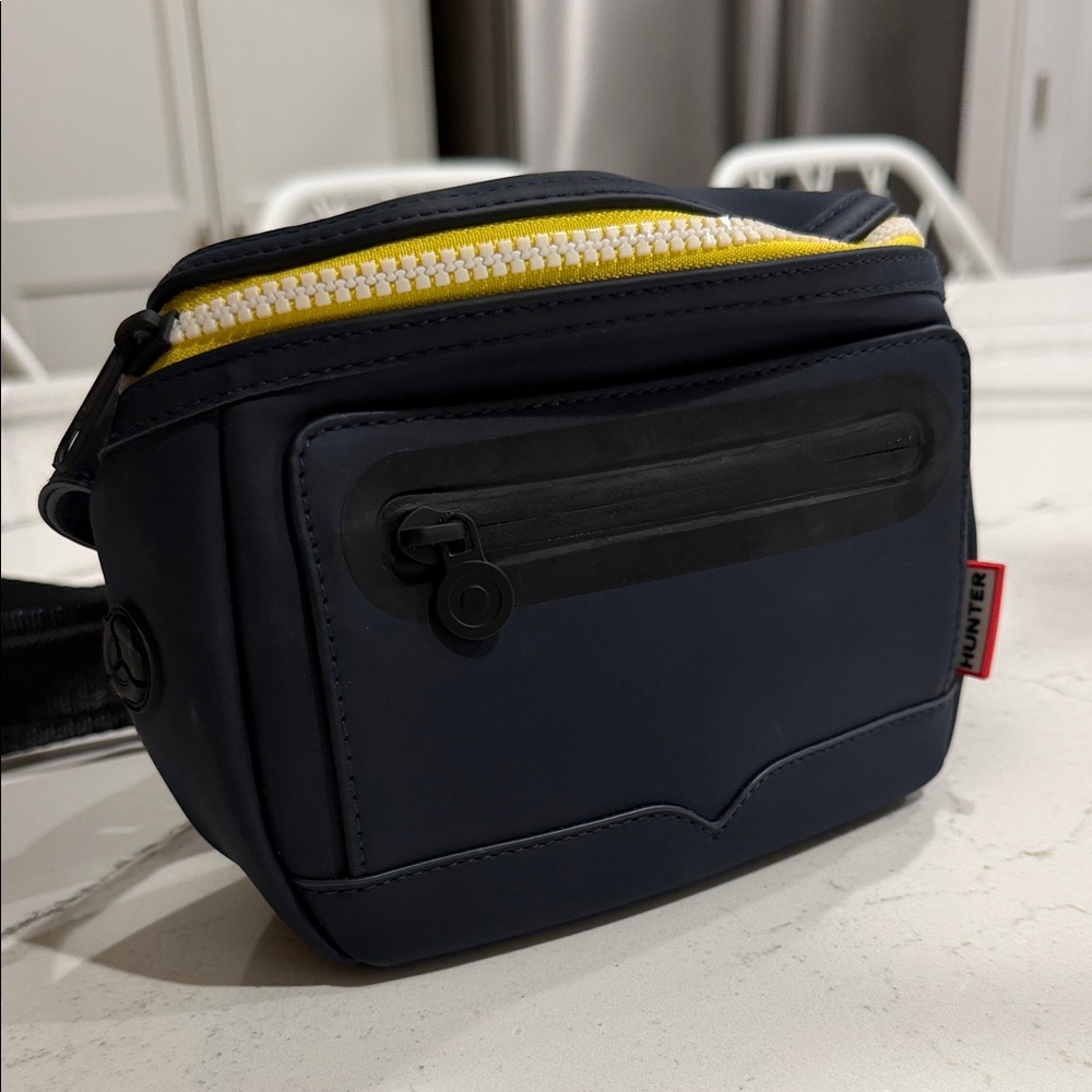 Hunter X Target 20th Anniversary Collection. Navy and Gold Beltbag
